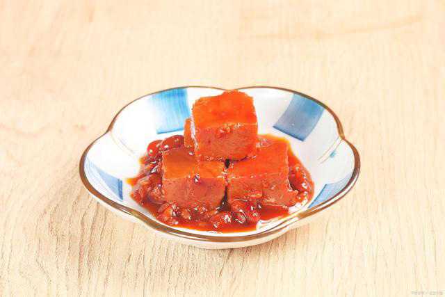 創(chuàng)新引領未來，一塊腐乳包裝設備助力腐乳產業(yè)升級