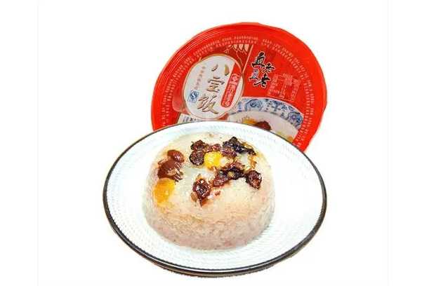 八寶飯專業(yè)包裝線：鎖住傳統(tǒng)美味，融合現(xiàn)代科技，開啟美食新篇章！